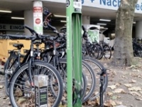 RadlServicePumpsaeuleVorPedalheldenshop